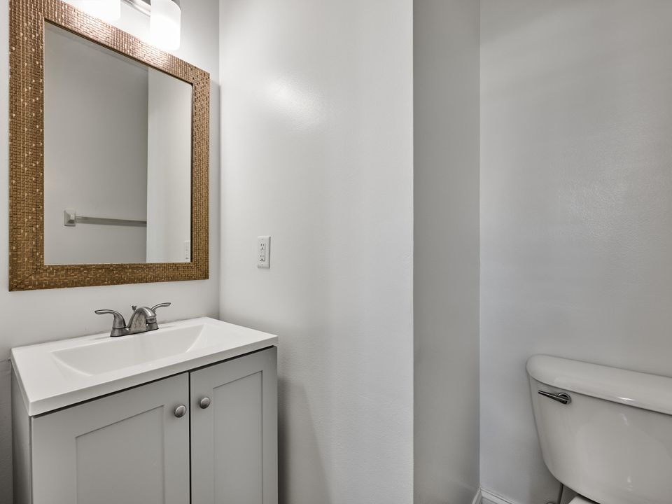 For Sale: $429,000 (2 beds, 2 baths, 1542 Square Feet)