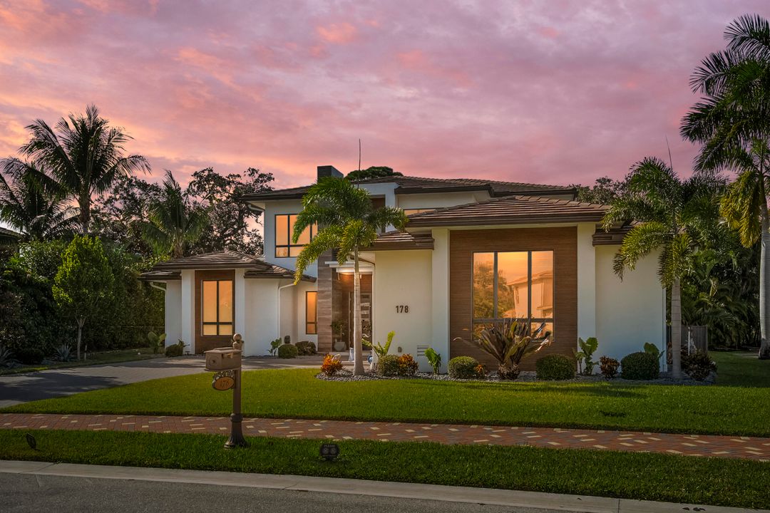 待售: $2,500,000 (4 贝兹, 3 浴室, 4341 平方英尺)