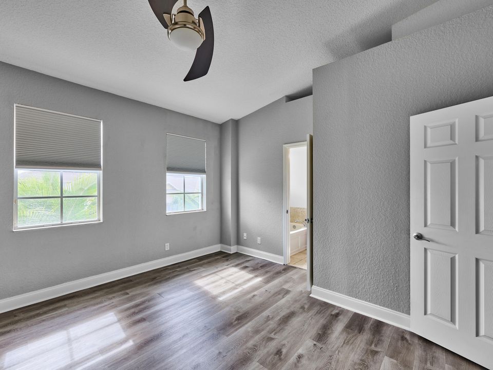 For Sale: $429,000 (2 beds, 2 baths, 1542 Square Feet)