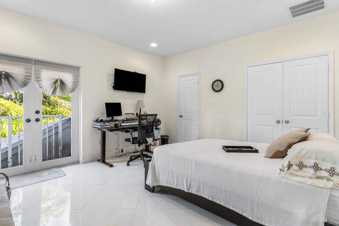 En Renta: $12,000 (4 camas, 3 baños, 2637 Pies cuadrados)