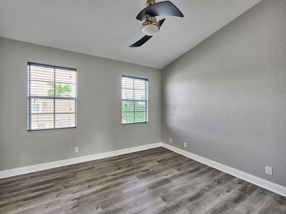 For Sale: $429,000 (2 beds, 2 baths, 1542 Square Feet)