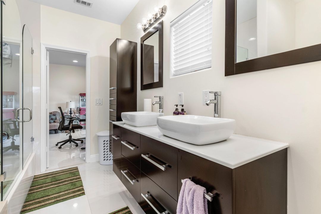 En Renta: $12,000 (4 camas, 3 baños, 2637 Pies cuadrados)