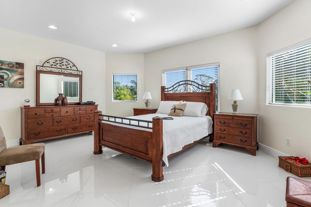 En Renta: $12,000 (4 camas, 3 baños, 2637 Pies cuadrados)