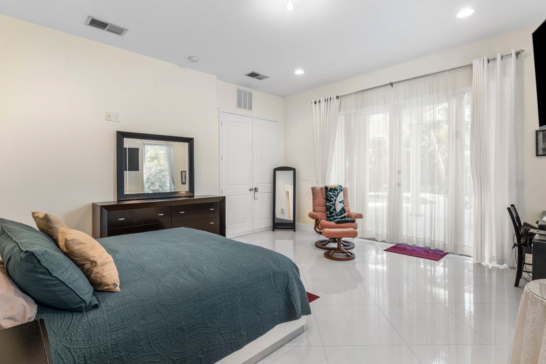 En Renta: $12,000 (4 camas, 3 baños, 2637 Pies cuadrados)