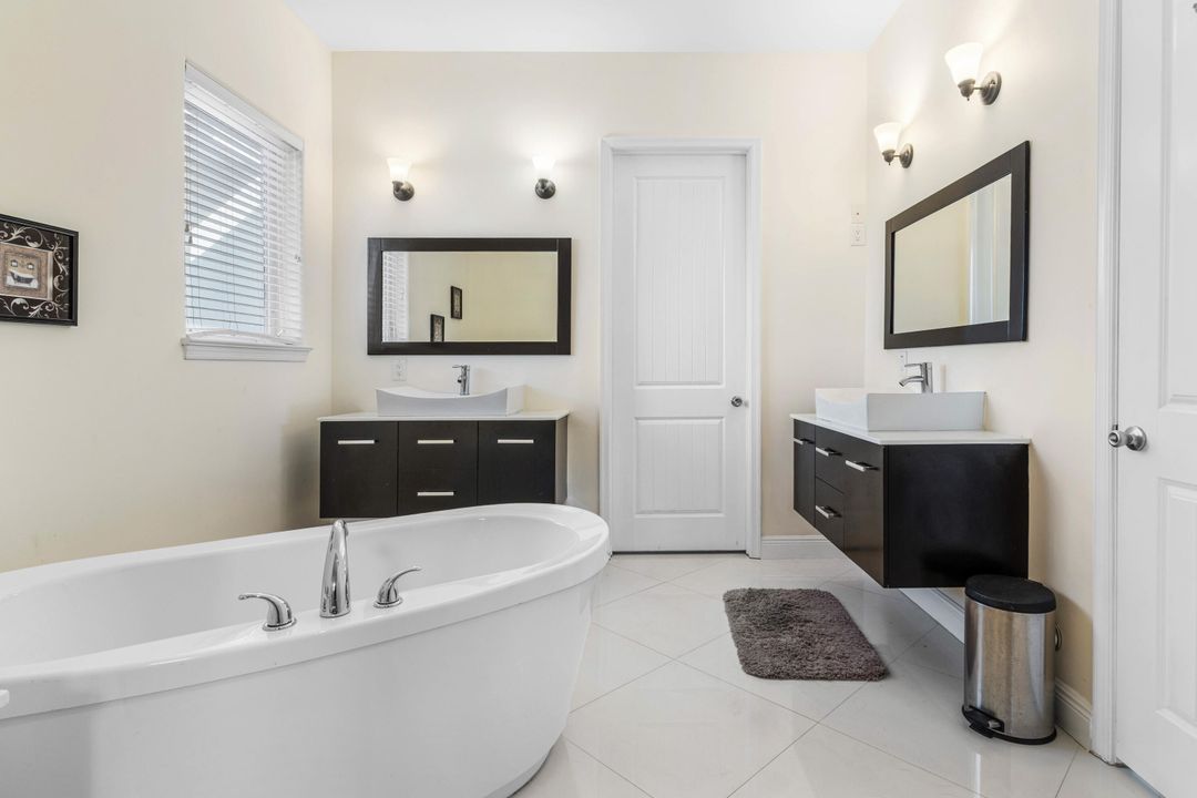 En Renta: $12,000 (4 camas, 3 baños, 2637 Pies cuadrados)