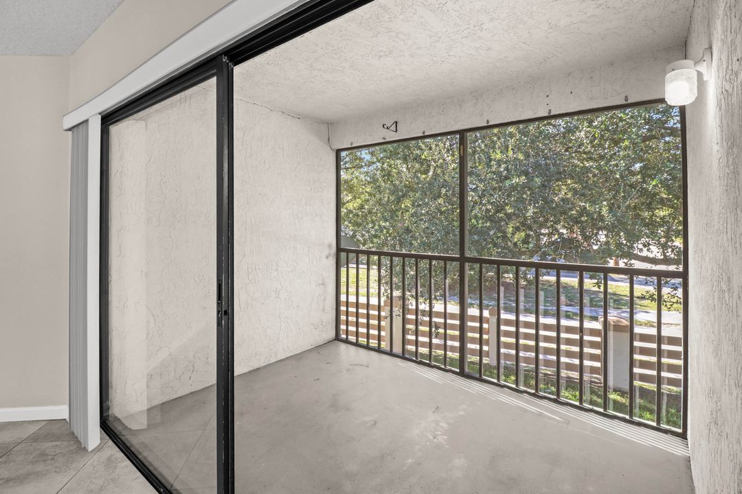 出租: $1,700 (2 贝兹, 2 浴室, 1000 平方英尺)