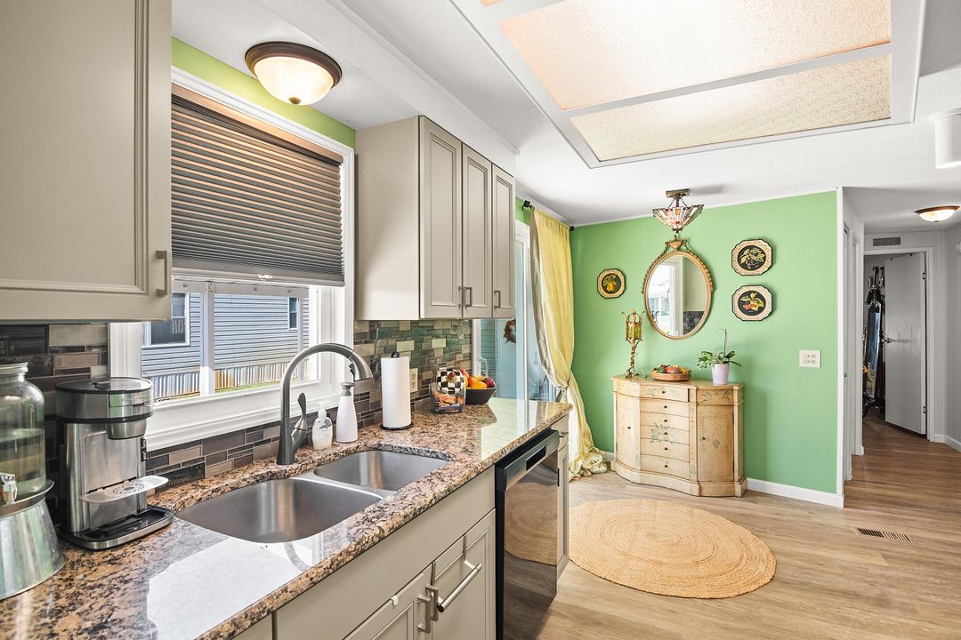 На продажу: $103,000 (2 спален, 2 ванн, 1152 Квадратных фут)