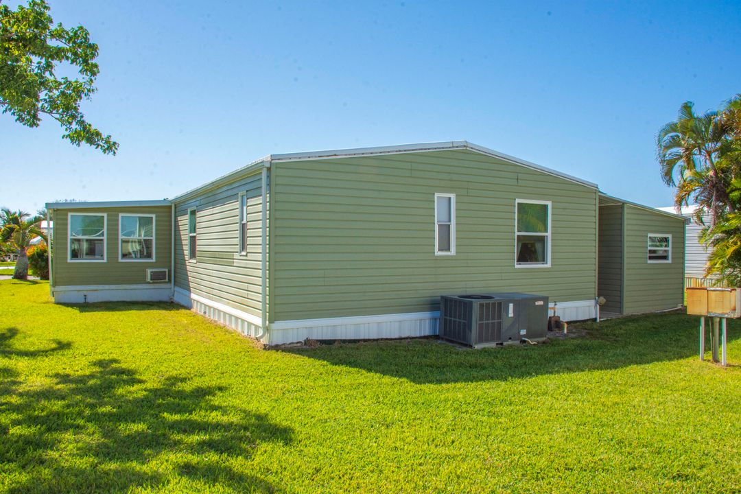 На продажу: $103,000 (2 спален, 2 ванн, 1152 Квадратных фут)