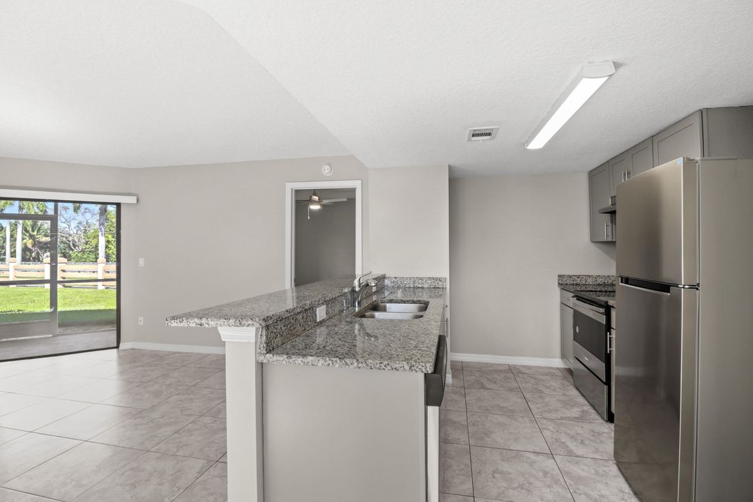 出租: $1,700 (2 贝兹, 2 浴室, 1000 平方英尺)