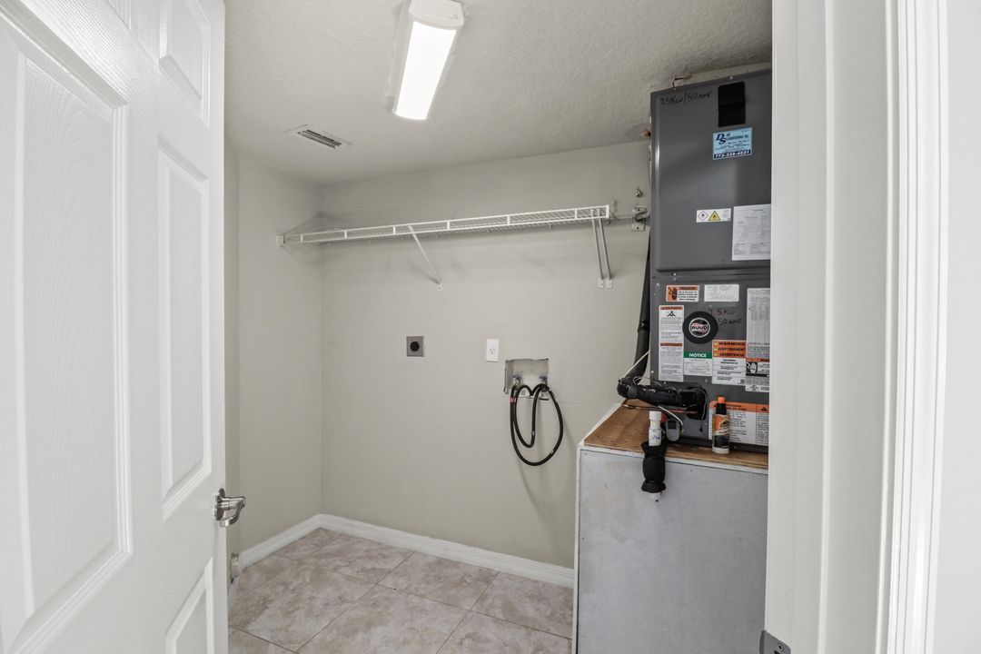 出租: $1,700 (2 贝兹, 2 浴室, 1000 平方英尺)