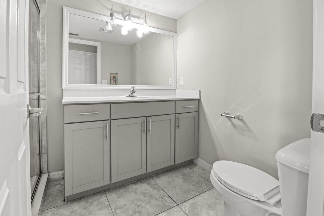 出租: $1,700 (2 贝兹, 2 浴室, 1000 平方英尺)