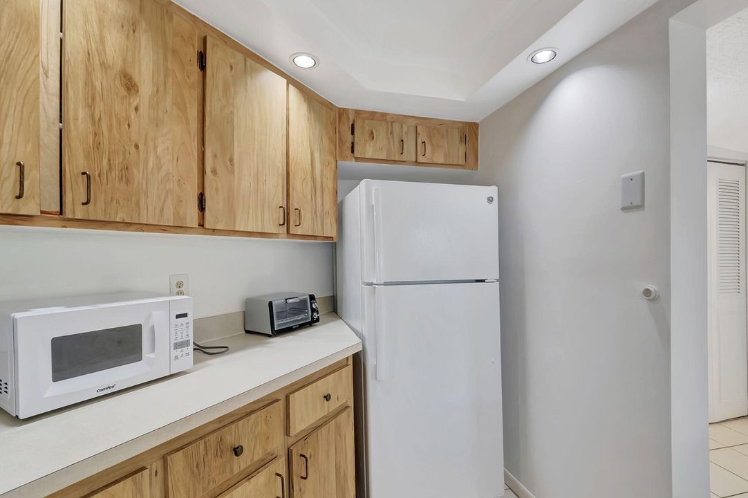 В аренду: $2,300 (1 спален, 1 ванн, 724 Квадратных фут)