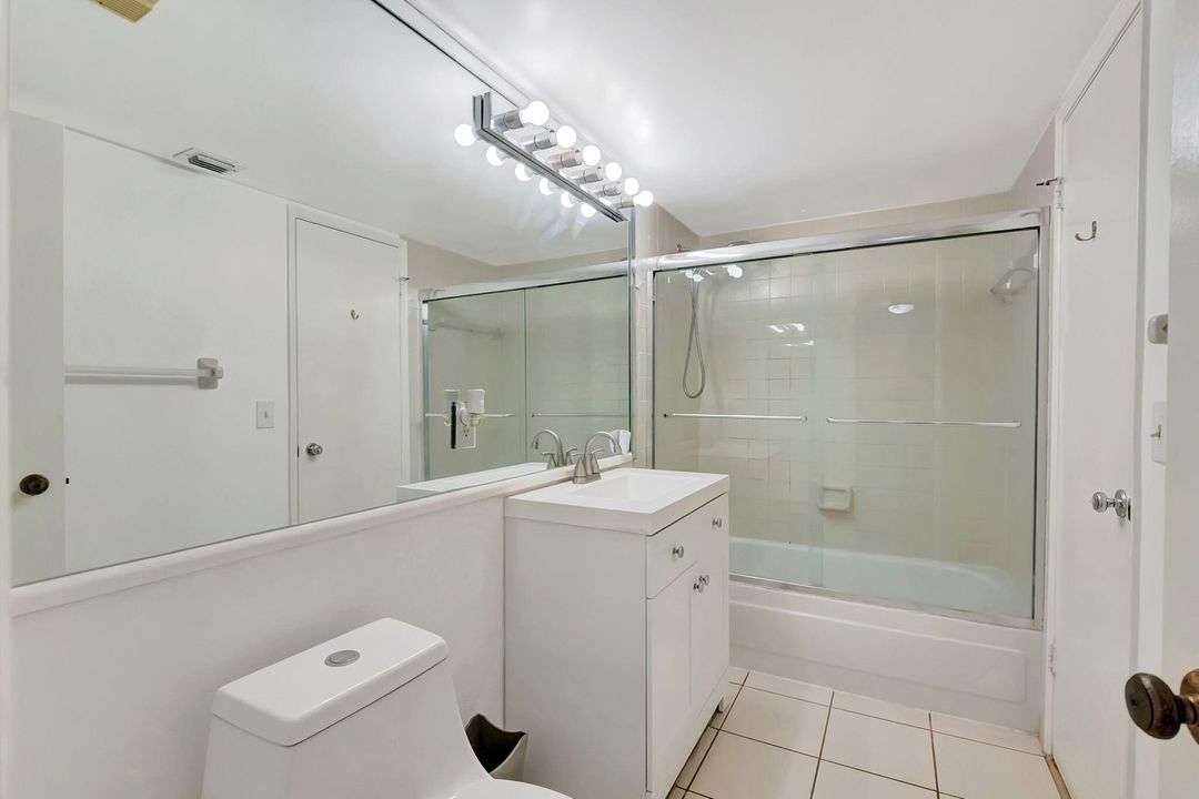 В аренду: $2,300 (1 спален, 1 ванн, 724 Квадратных фут)