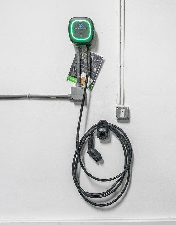 На продажу: $889,000 (4 спален, 4 ванн, 2475 Квадратных фут)