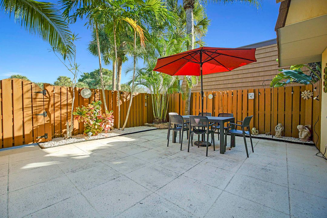 待售: $489,000 (2 贝兹, 2 浴室, 1236 平方英尺)