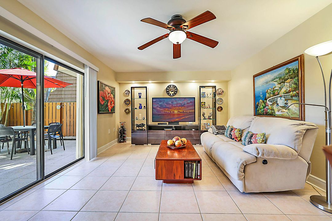 待售: $489,000 (2 贝兹, 2 浴室, 1236 平方英尺)