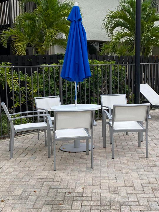 出租: $2,750 (2 贝兹, 2 浴室, 1108 平方英尺)