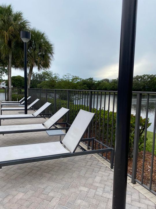 出租: $2,750 (2 贝兹, 2 浴室, 1108 平方英尺)