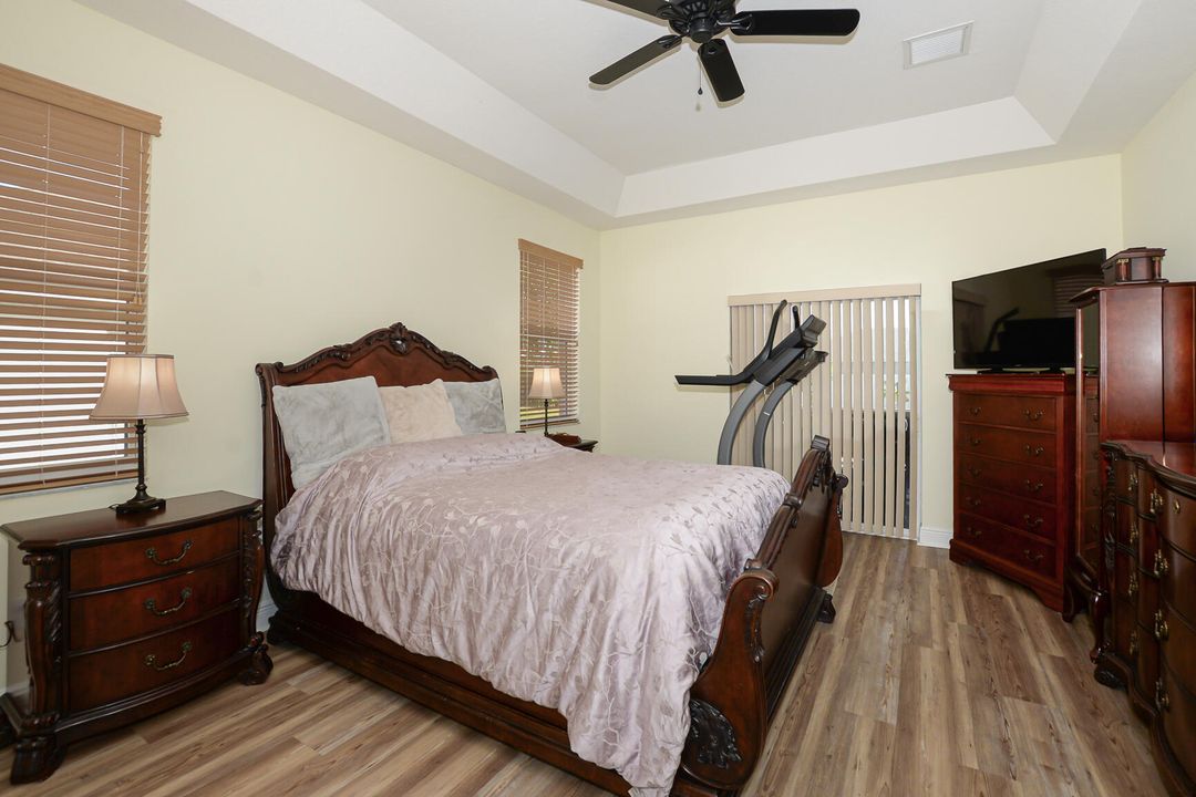 Active With Contract: $455,000 (4 beds, 2 baths, 2304 Square Feet)