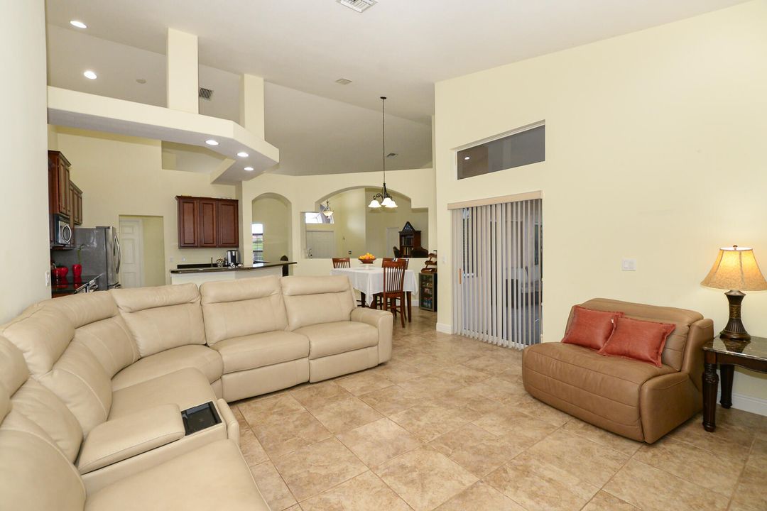 Active With Contract: $455,000 (4 beds, 2 baths, 2304 Square Feet)