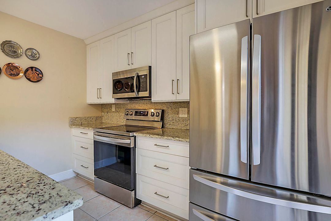 待售: $489,000 (2 贝兹, 2 浴室, 1236 平方英尺)