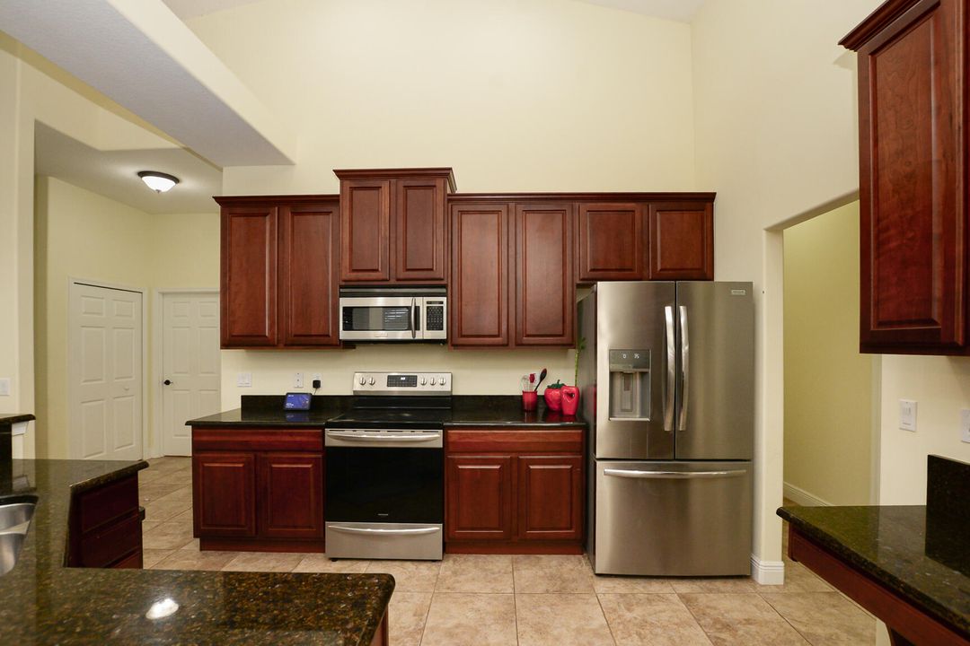 Active With Contract: $455,000 (4 beds, 2 baths, 2304 Square Feet)