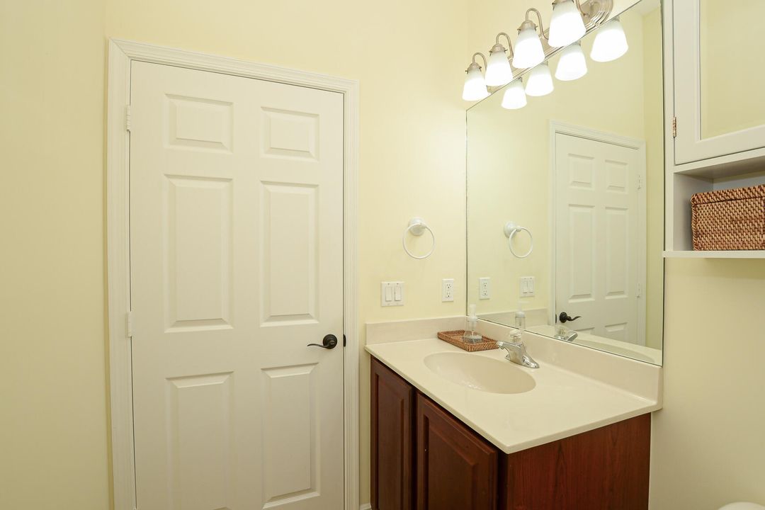 Active With Contract: $455,000 (4 beds, 2 baths, 2304 Square Feet)