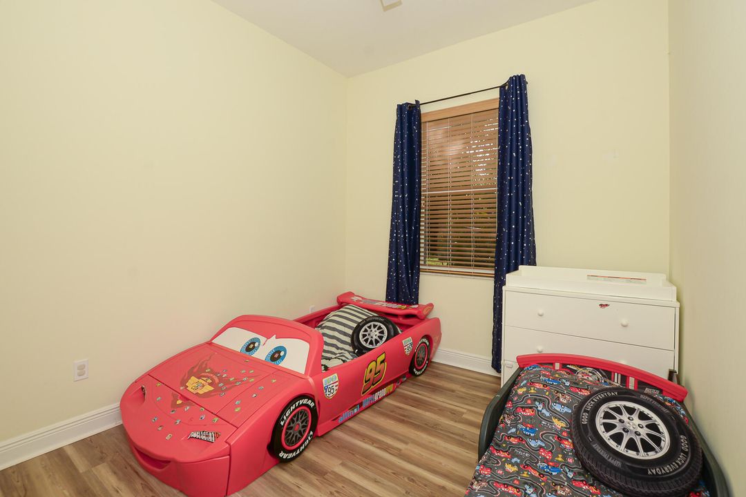 Active With Contract: $455,000 (4 beds, 2 baths, 2304 Square Feet)