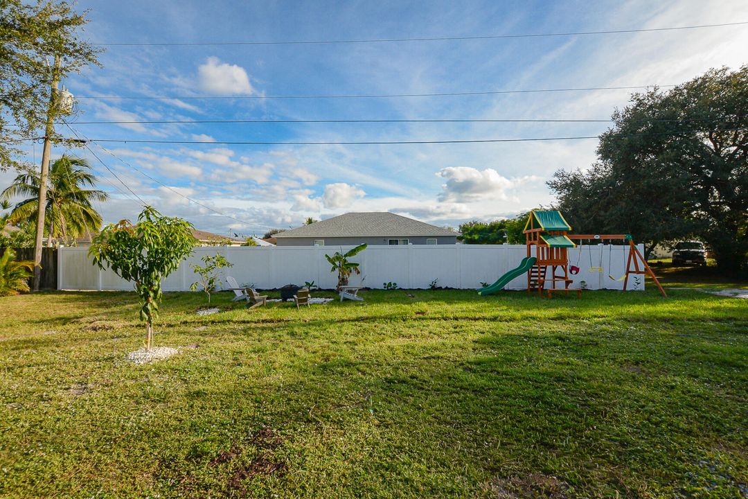 Active With Contract: $455,000 (4 beds, 2 baths, 2304 Square Feet)