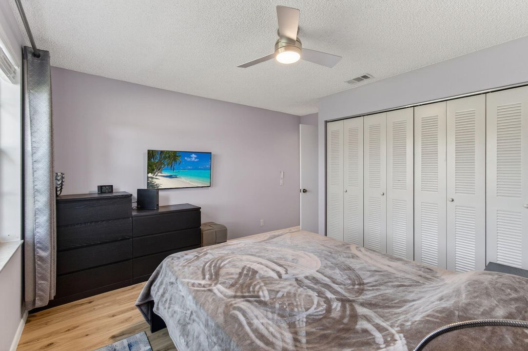 For Sale: $229,000 (2 beds, 2 baths, 1160 Square Feet)