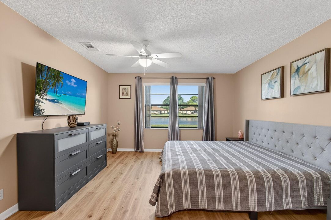 For Sale: $229,000 (2 beds, 2 baths, 1160 Square Feet)