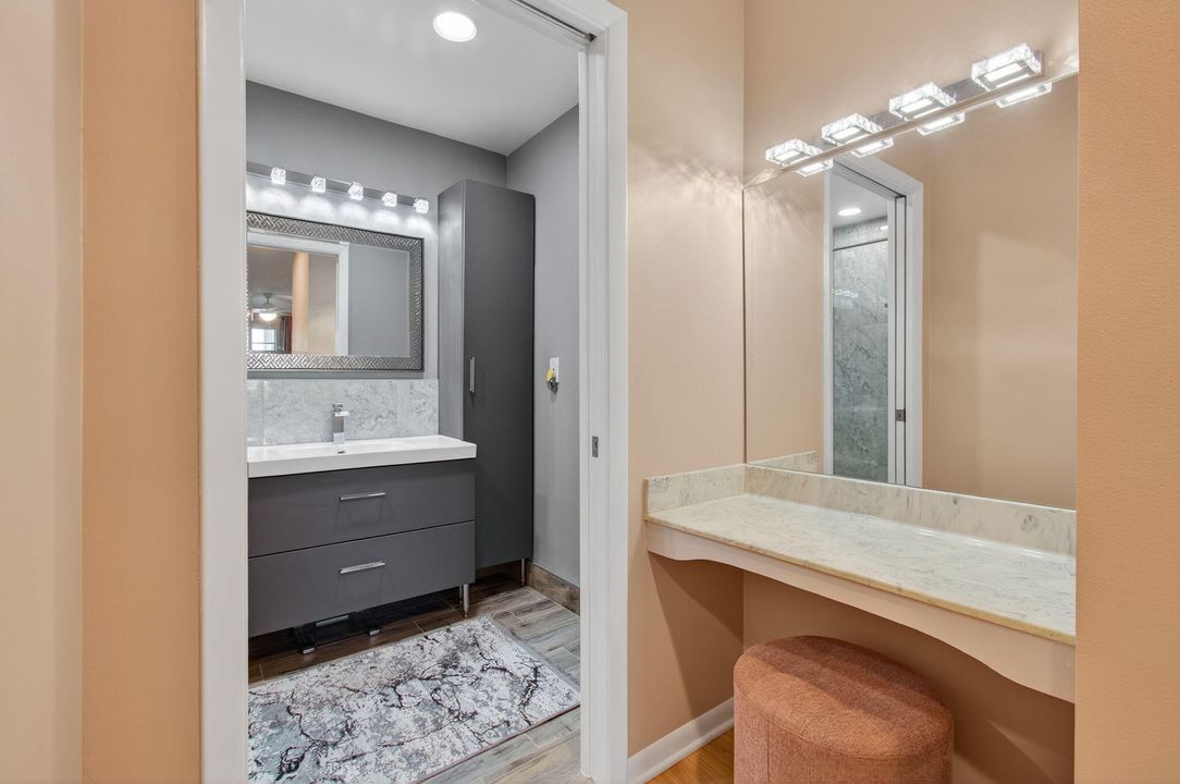 For Sale: $229,000 (2 beds, 2 baths, 1160 Square Feet)