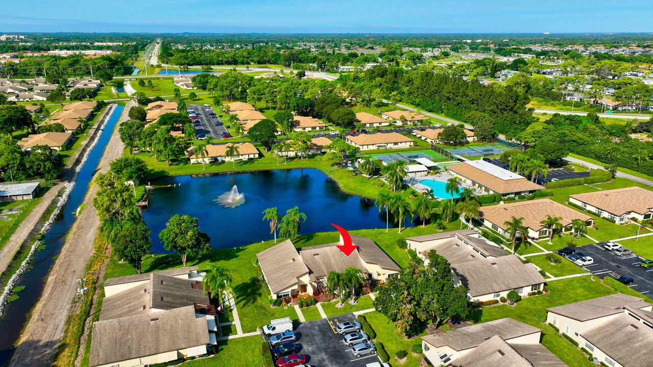 For Sale: $229,000 (2 beds, 2 baths, 1160 Square Feet)