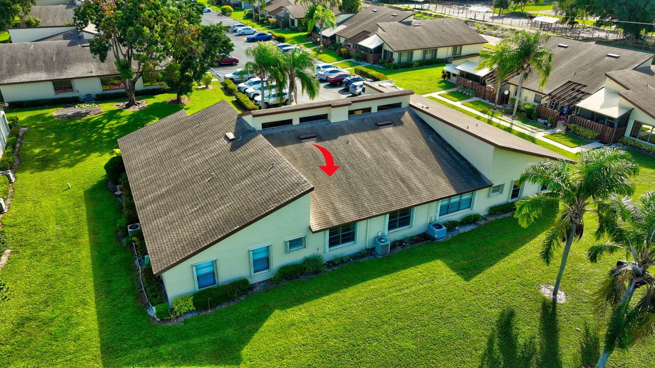 For Sale: $229,000 (2 beds, 2 baths, 1160 Square Feet)