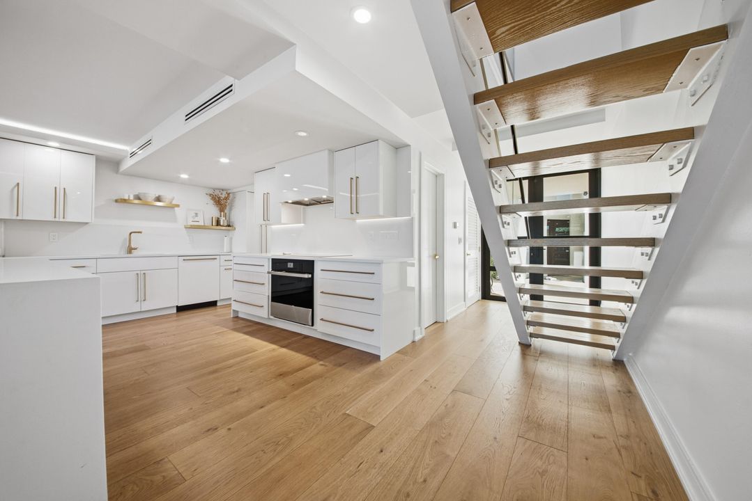 For Sale: $1,899,000 (3 beds, 2 baths, 1950 Square Feet)