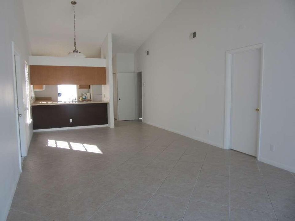 En Renta: $2,280 (2 camas, 2 baños, 1100 Pies cuadrados)