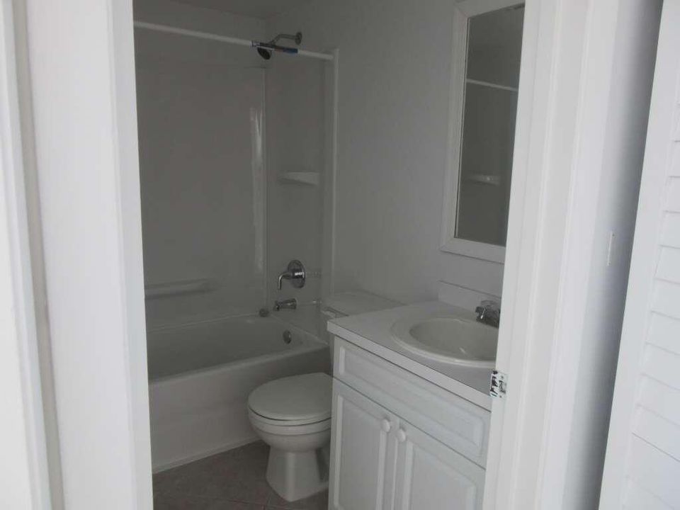 En Renta: $2,280 (2 camas, 2 baños, 1100 Pies cuadrados)