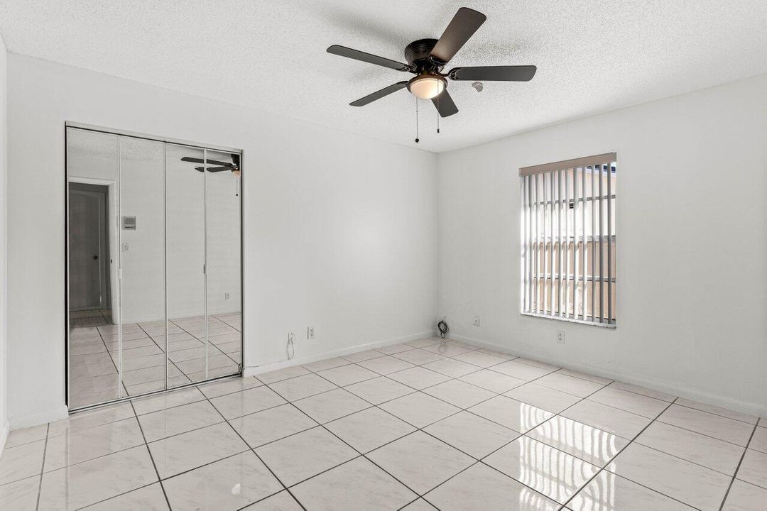 For Rent: $3,500 (3 beds, 2 baths, 1642 Square Feet)