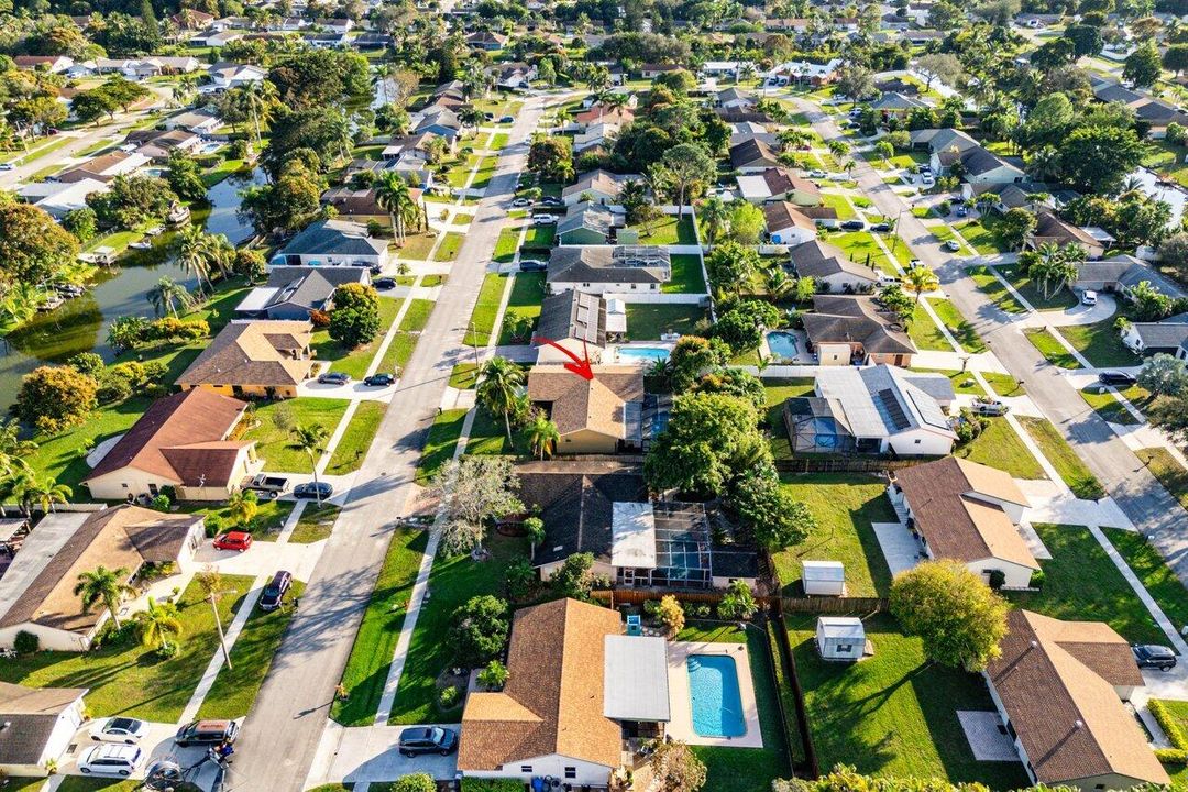 For Rent: $3,500 (3 beds, 2 baths, 1642 Square Feet)