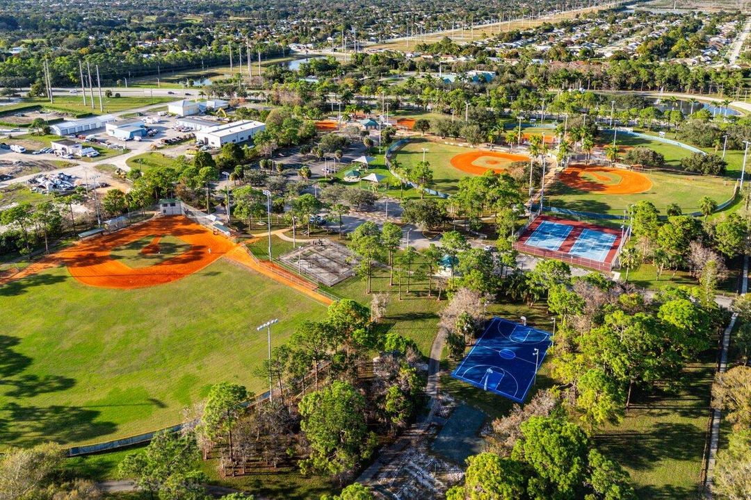 For Rent: $3,500 (3 beds, 2 baths, 1642 Square Feet)