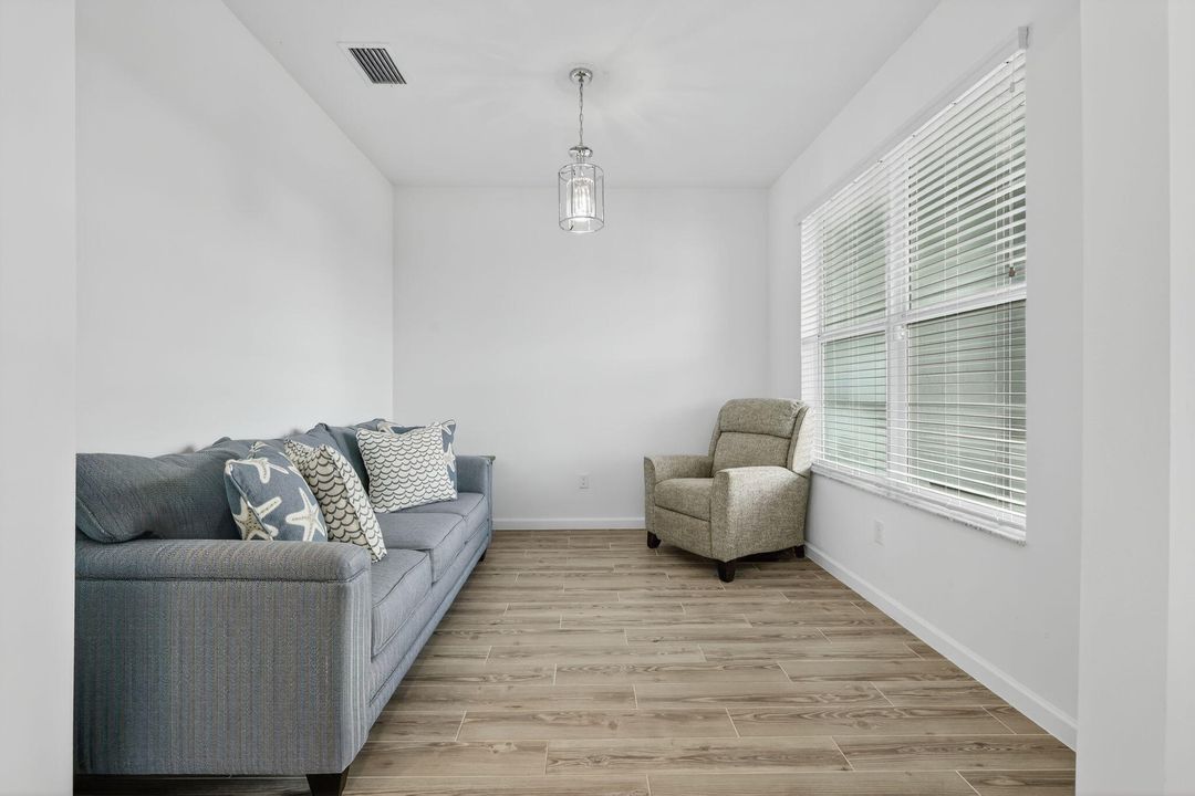 Active With Contract: $435,000 (3 beds, 2 baths, 2100 Square Feet)