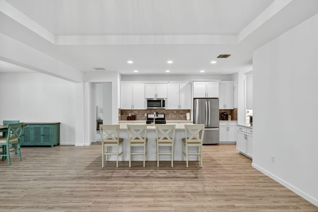 Active With Contract: $435,000 (3 beds, 2 baths, 2100 Square Feet)