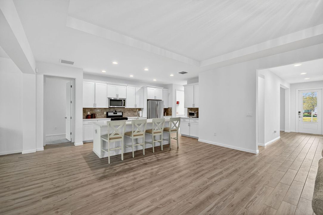 Active With Contract: $435,000 (3 beds, 2 baths, 2100 Square Feet)