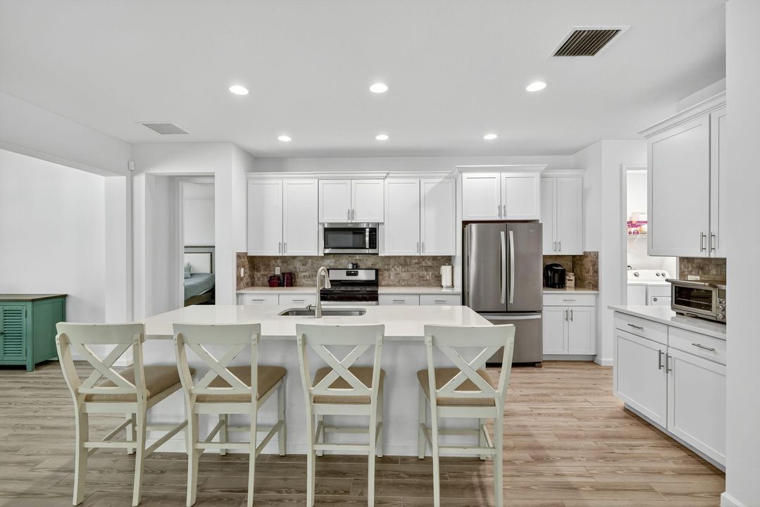 Active With Contract: $435,000 (3 beds, 2 baths, 2100 Square Feet)