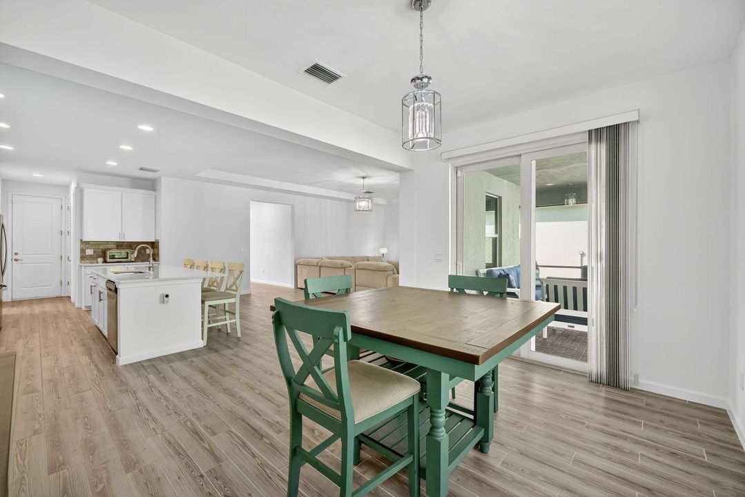 Active With Contract: $435,000 (3 beds, 2 baths, 2100 Square Feet)