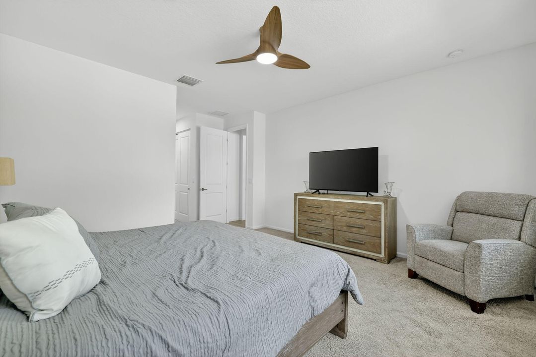 Active With Contract: $435,000 (3 beds, 2 baths, 2100 Square Feet)