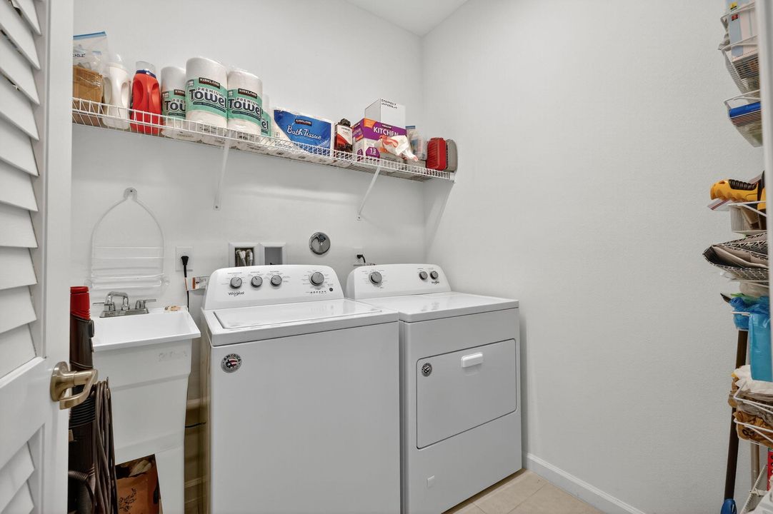 Active With Contract: $435,000 (3 beds, 2 baths, 2100 Square Feet)