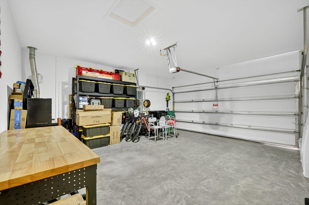 Active With Contract: $435,000 (3 beds, 2 baths, 2100 Square Feet)