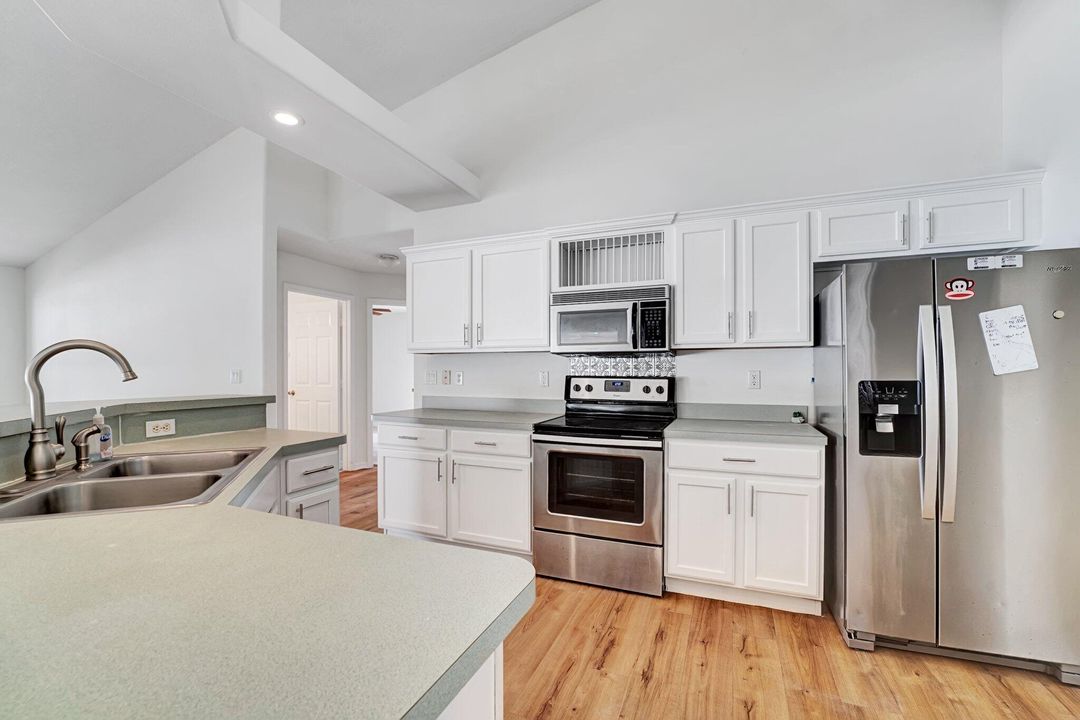 В аренду: $3,800 (3 спален, 2 ванн, 2142 Квадратных фут)