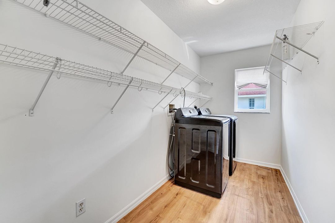 В аренду: $3,800 (3 спален, 2 ванн, 2142 Квадратных фут)